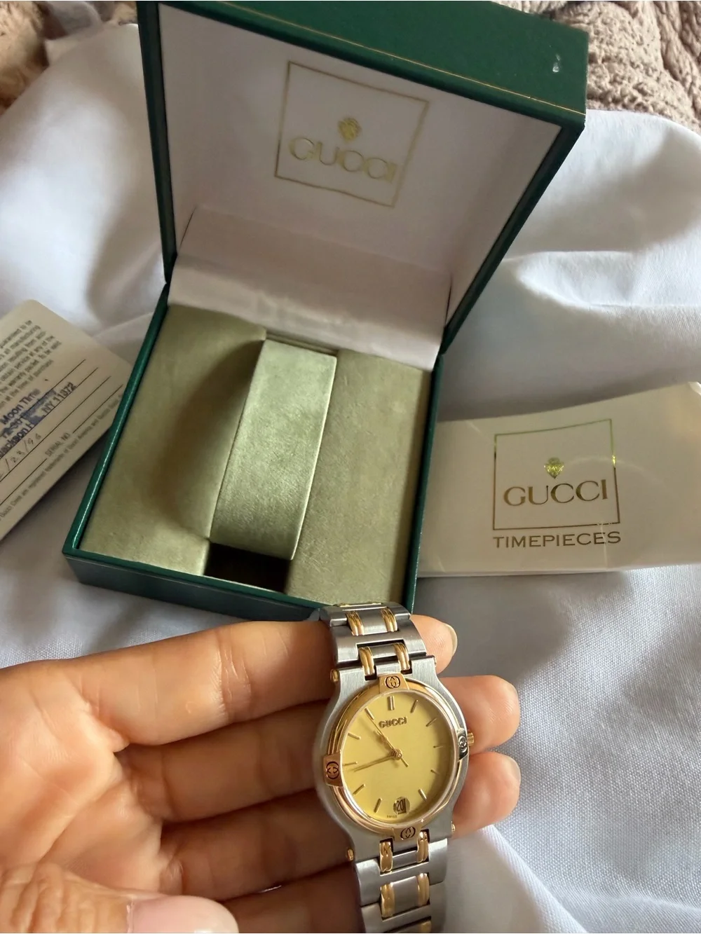 Gucci 9000M Swiss Quartz Watch 31.7mm Two-Tone | Full Bracelet | Box & Papers |